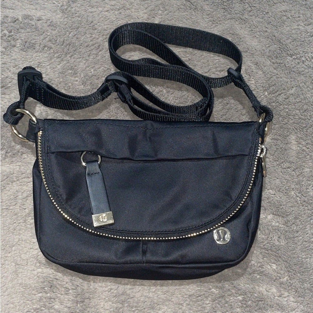 Lululemon all night festival bag